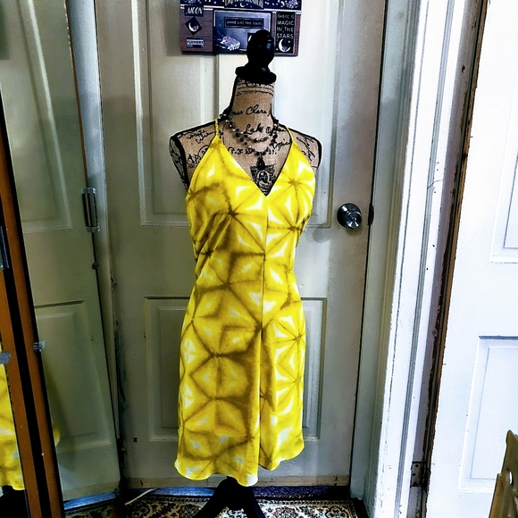 Calvin Klein Summer Chic Dress - Picture 2 of 5